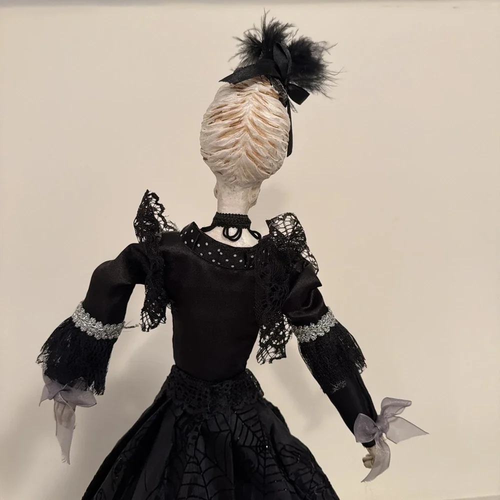 Katherine's Collection Skeleton Lady 22